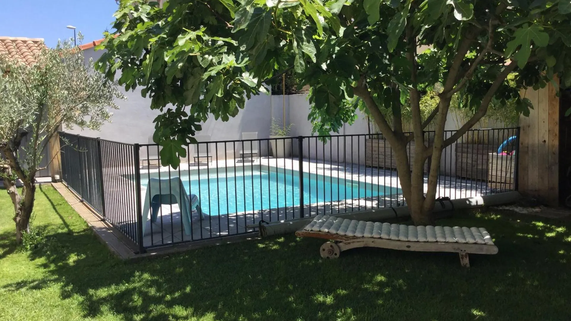 Holiday home Beautiful Vacation Rental With Private Pool In The Heart Of The City Of Avignon, Sleeps 8.