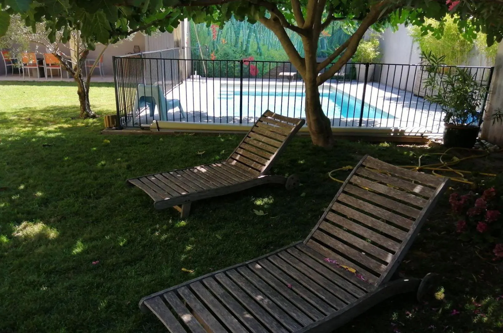 Beautiful Vacation Rental With Private Pool In The Heart Of The City Of Avignon, Sleeps 8. 0*, Avignon Francie