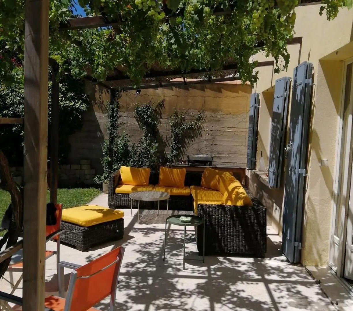 Prázdninový dům Beautiful Vacation Rental With Private Pool In The Heart Of The City Of Avignon, Sleeps 8.