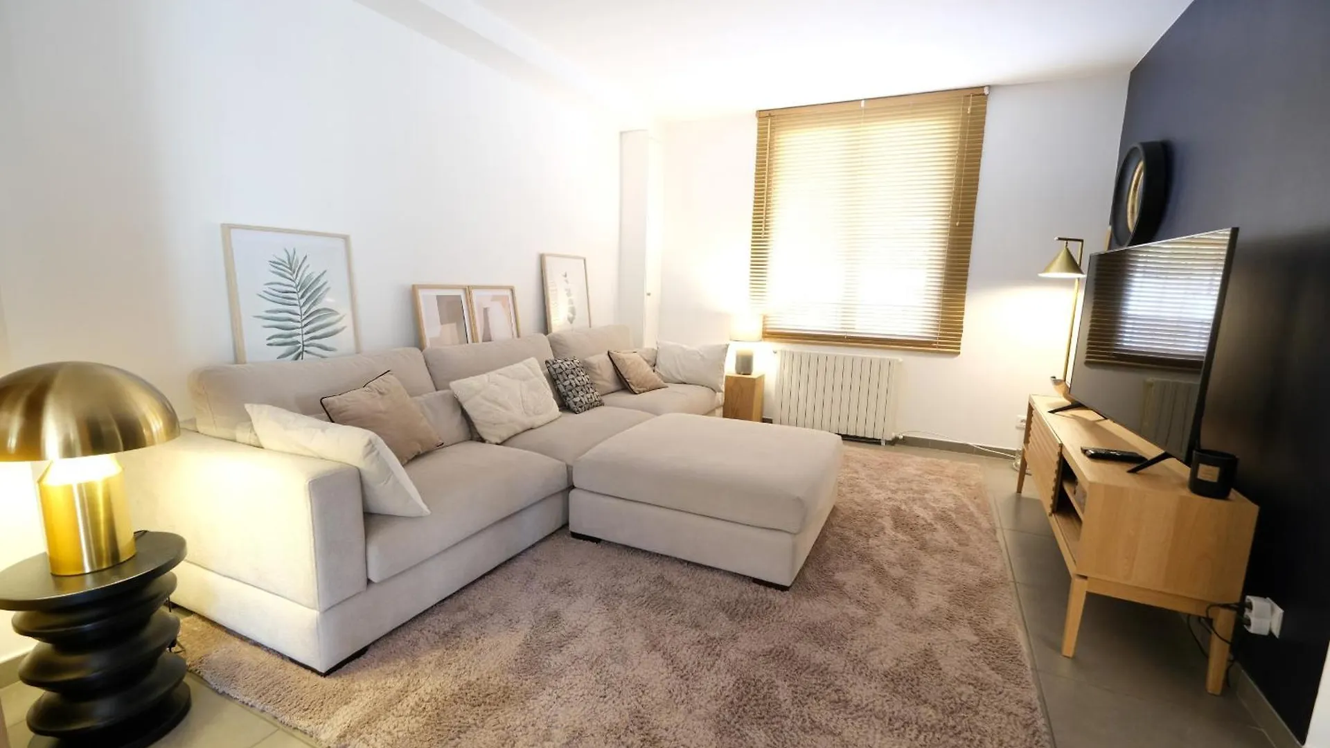 Prázdninový dům Beautiful Vacation Rental With Private Pool In The Heart Of The City Of Avignon, Sleeps 8.